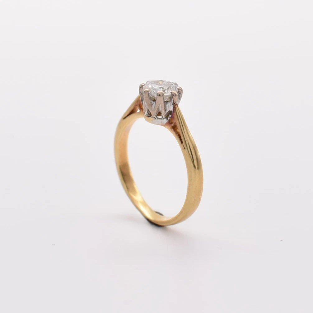 Vintage 18ct Gold Eight Claw Set, Single Stone Brilliant Cut 0.65ct Diamond Ring-photo-3