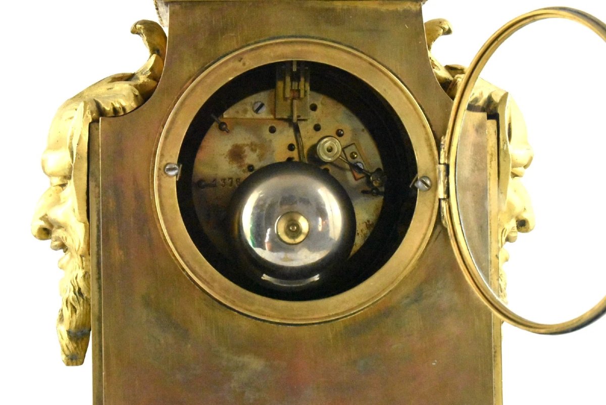 Rare horloge en bronze français Japy Frères du XIXe siècle avec tête de bélier et fleuron d'urn-photo-6