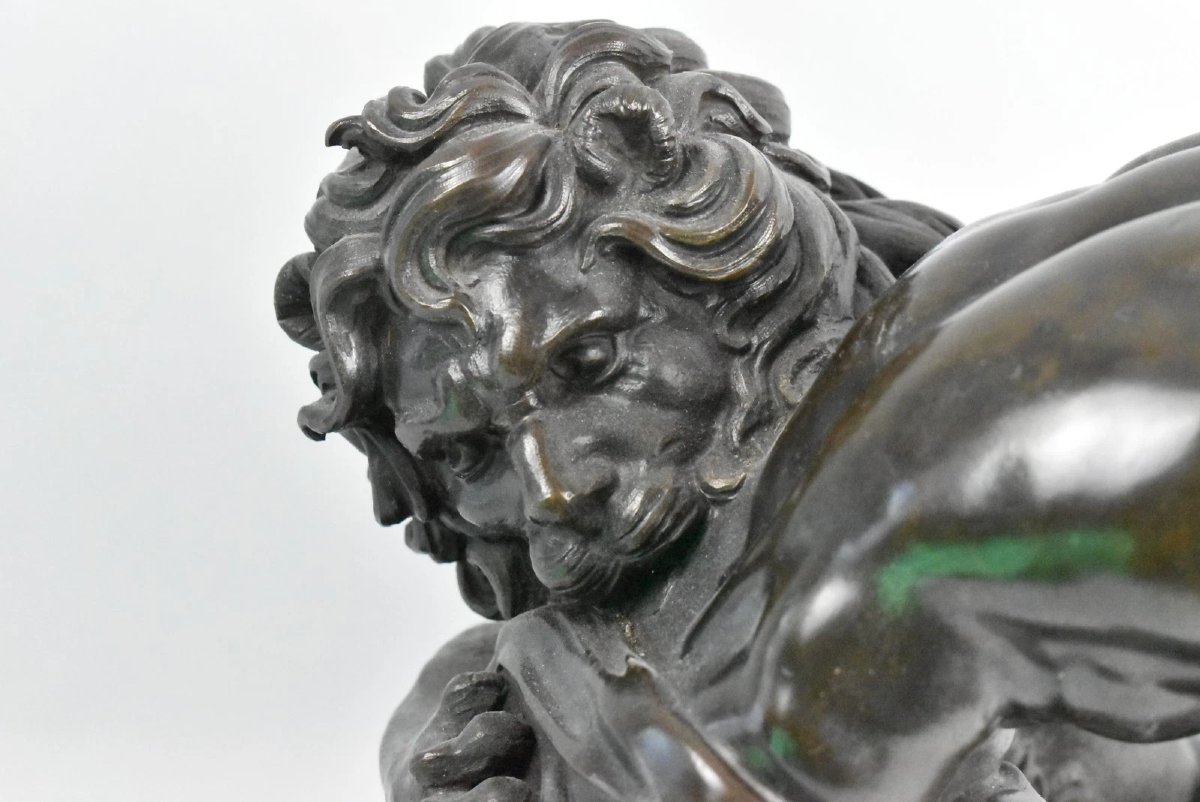 Une grande sculpture en bronze antique Milon de Crotone piégé dans le chêne par un lion-photo-1