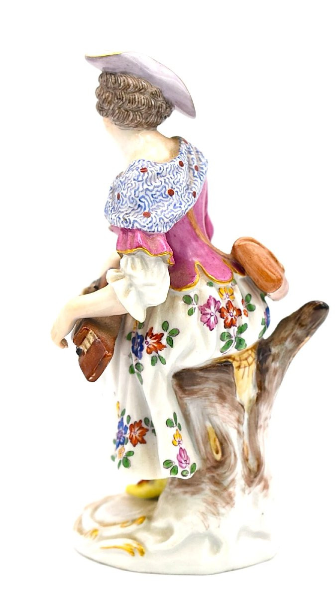 Antique Meissen Porcelain Figurine Of A Woman Playing A Hurdy-gurdy-photo-3