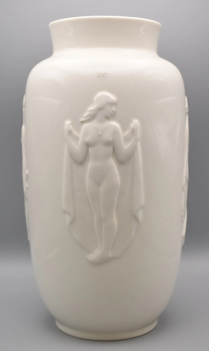 Vase en porcelaine blanche Royal Copenhagen par Hans Henrik Hansen