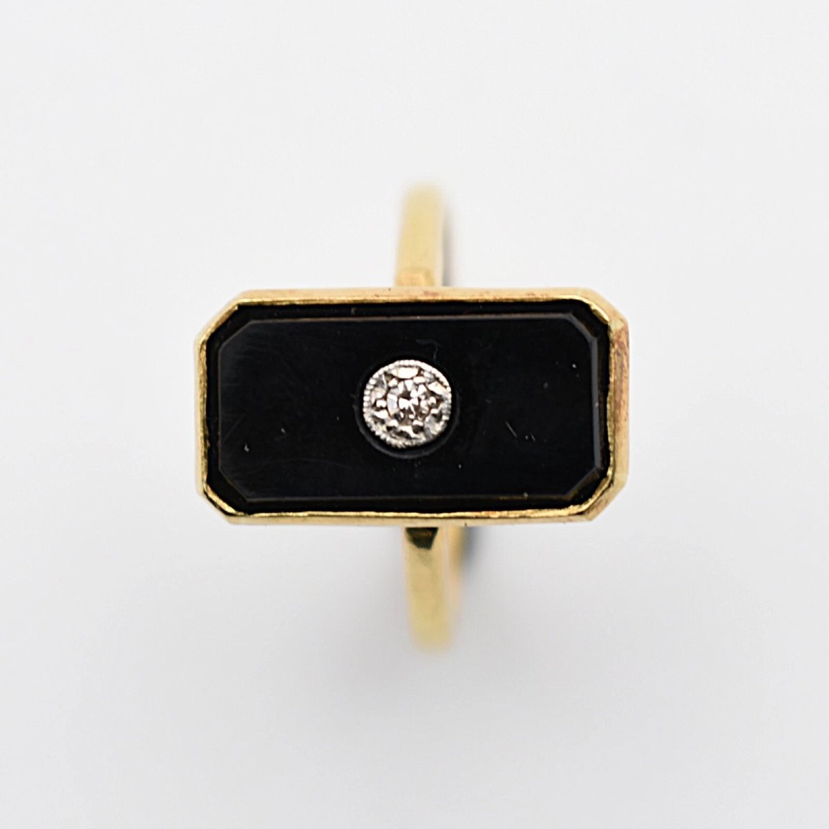 Antique Victorian 9ct Yellow Gold Black Onyx Ring Set With A Single Diamond-photo-2