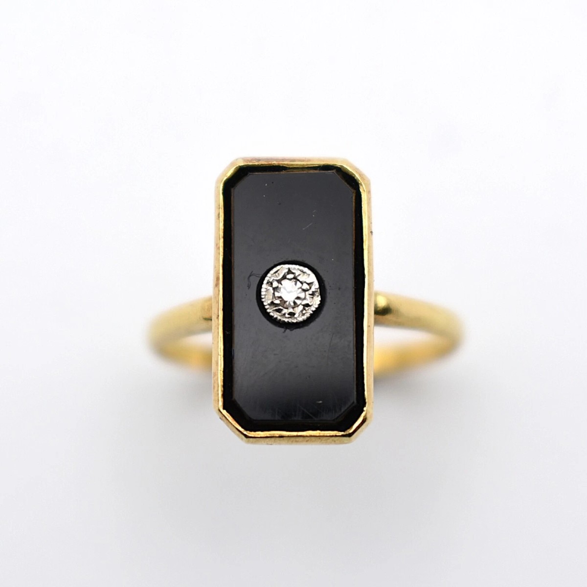 Antique Victorian 9ct Yellow Gold Black Onyx Ring Set With A Single Diamond