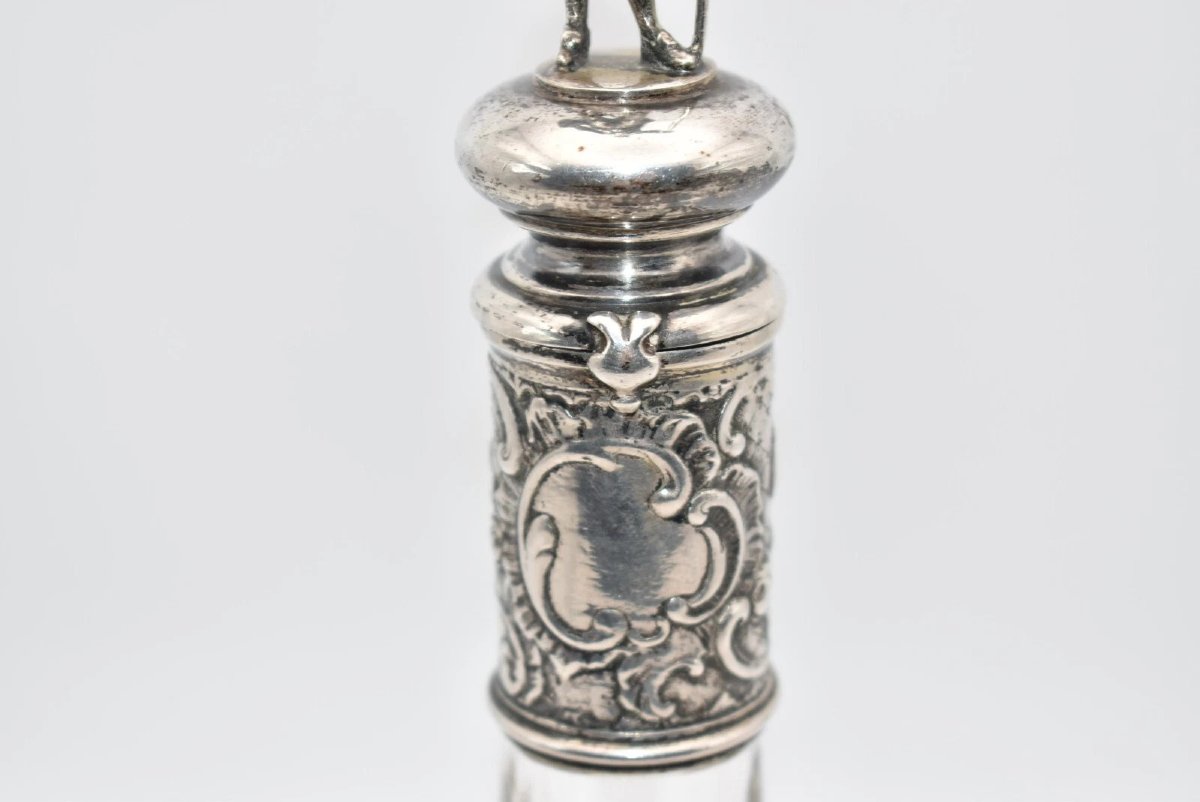 Antique Silver Mounted Glass Decanter – Figurine Top & Floral Etching – 24cm-photo-3