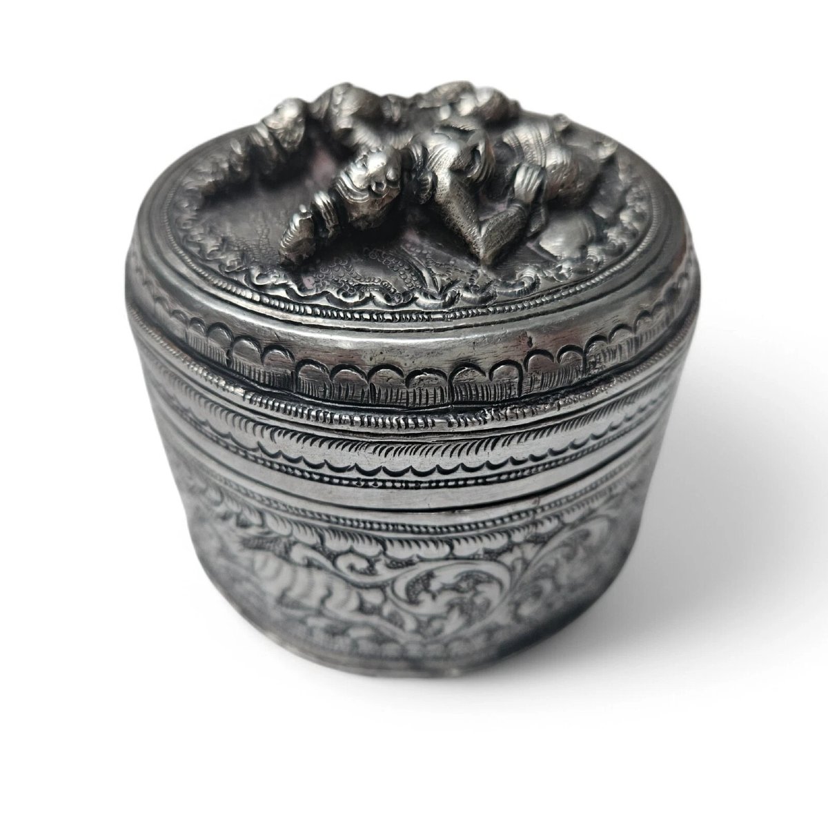Indian Silver Round Box-photo-3