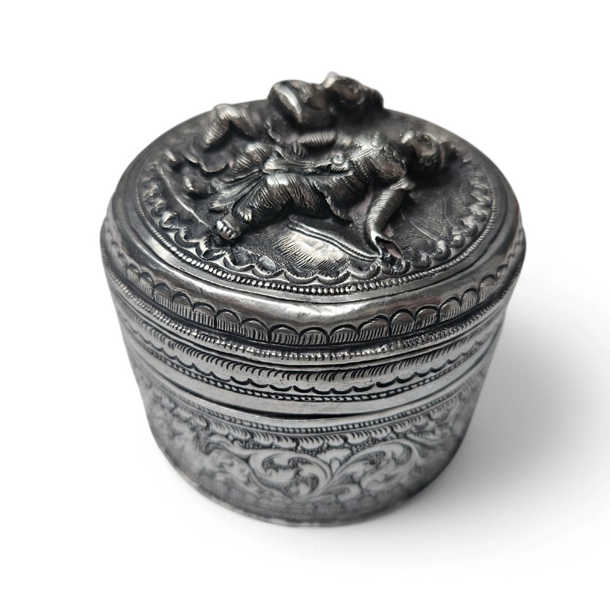 Indian Silver Round Box-photo-4