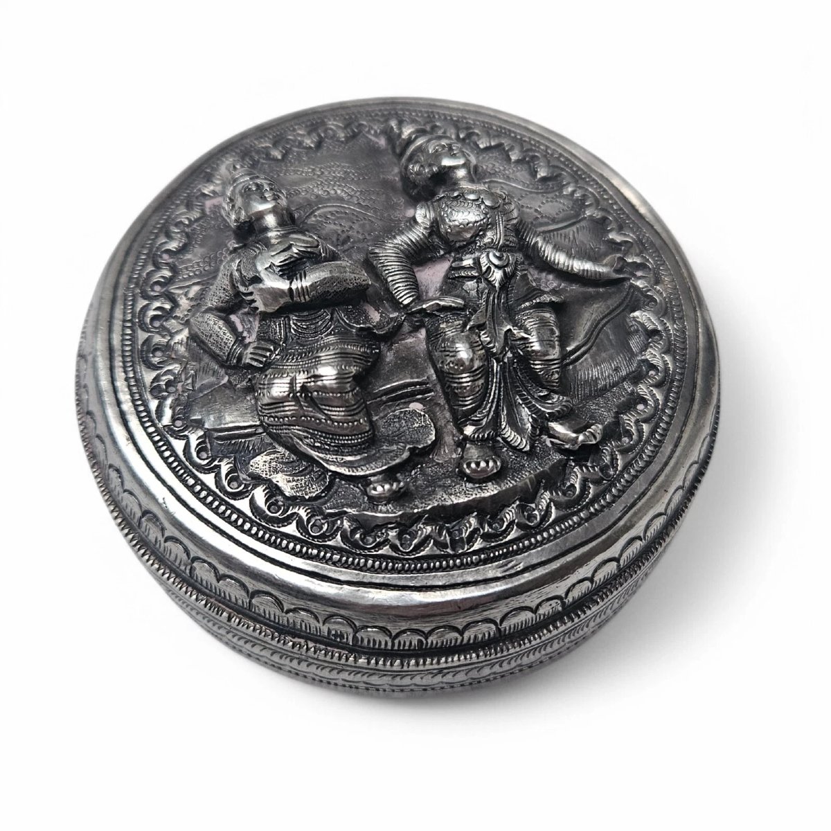 Indian Silver Round Box-photo-3
