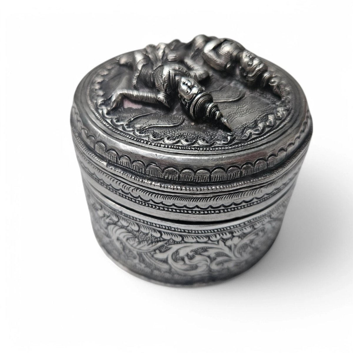 Indian Silver Round Box-photo-5