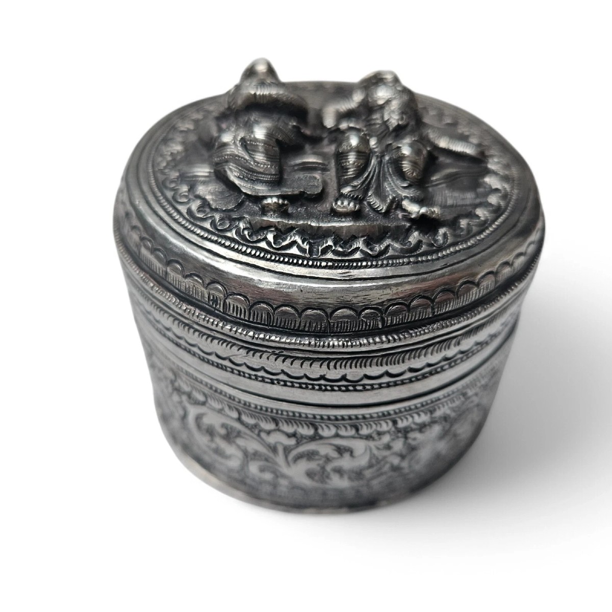 Indian Silver Round Box