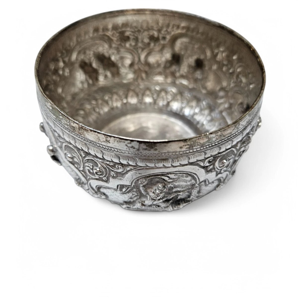 Antique Solid Silver Repoussé Bowl – Intricate Hand-chased Figures – Southeast A-photo-3