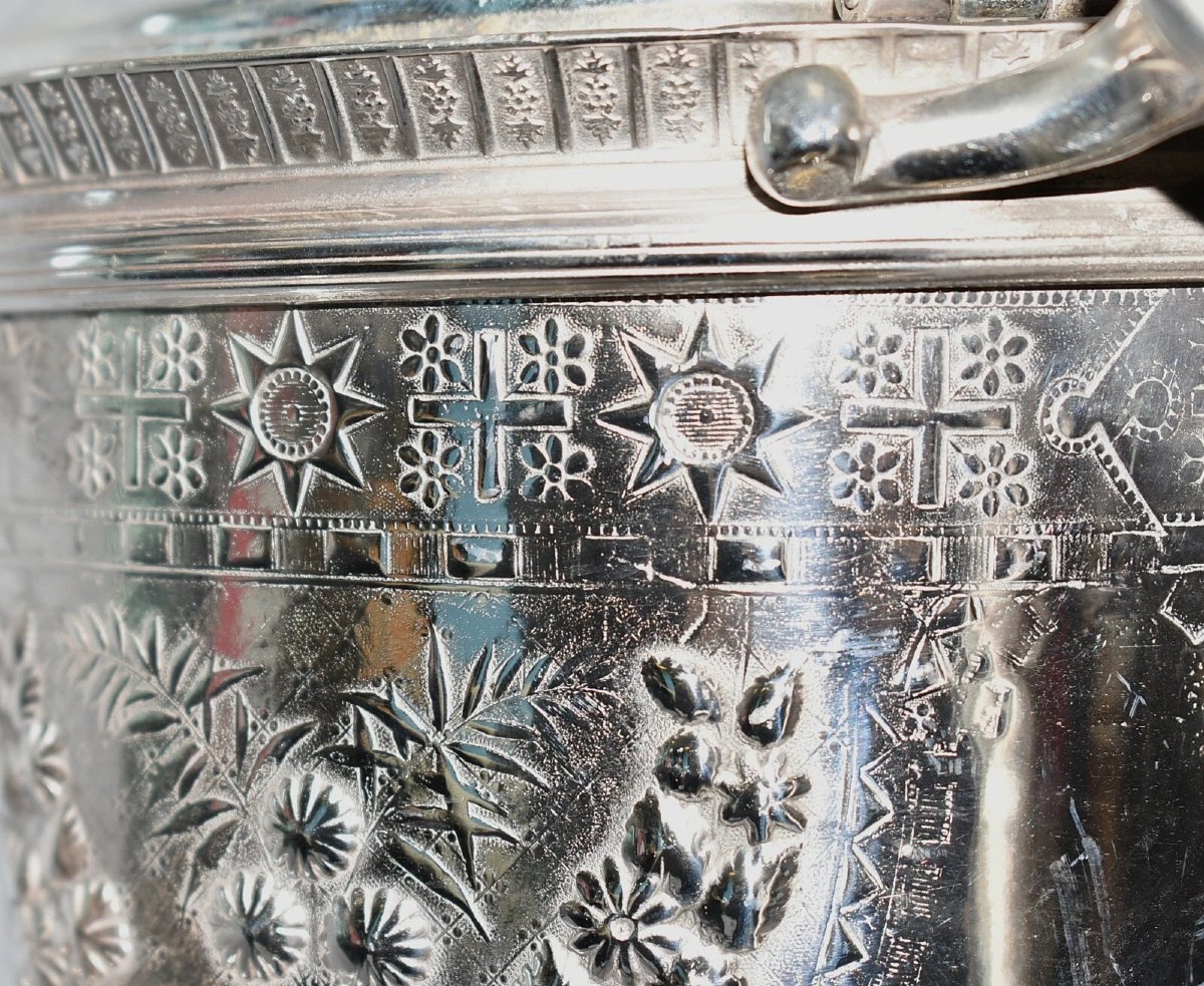 A Huge Elaborate Engraved, Embossed - With Figurines Tilting Pitcher With Stand-photo-4