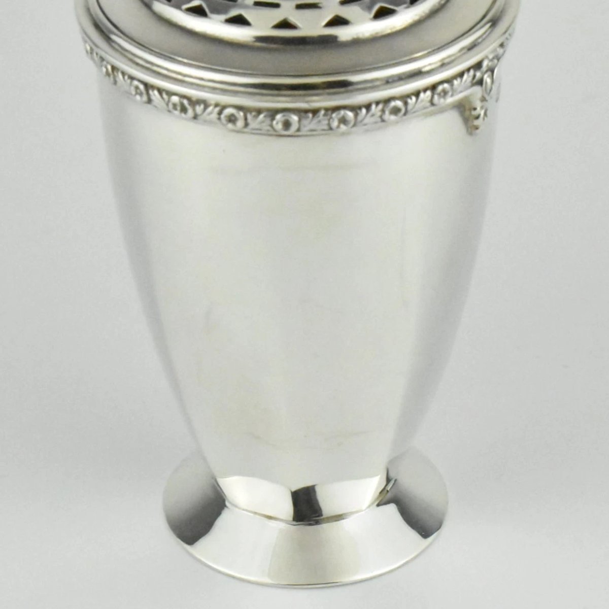 1934 Roberts & Belk Art Deco Solid Silver Polygon Sides Round Top Sugar Shaker-photo-3