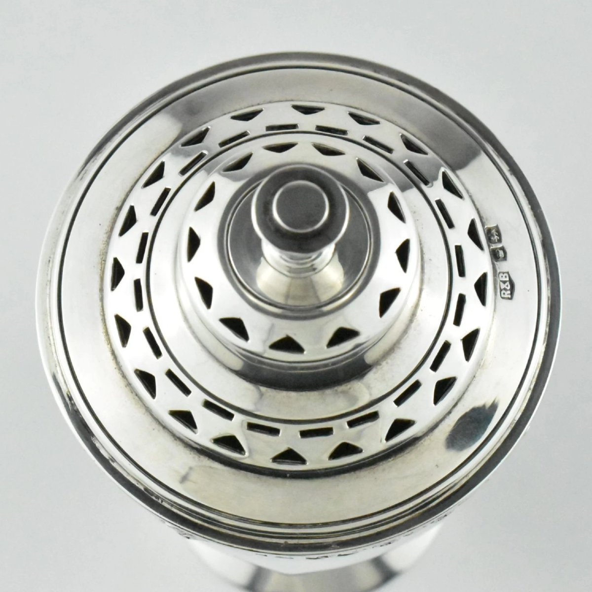 1934 Roberts & Belk Art Deco Solid Silver Polygon Sides Round Top Sugar Shaker-photo-5