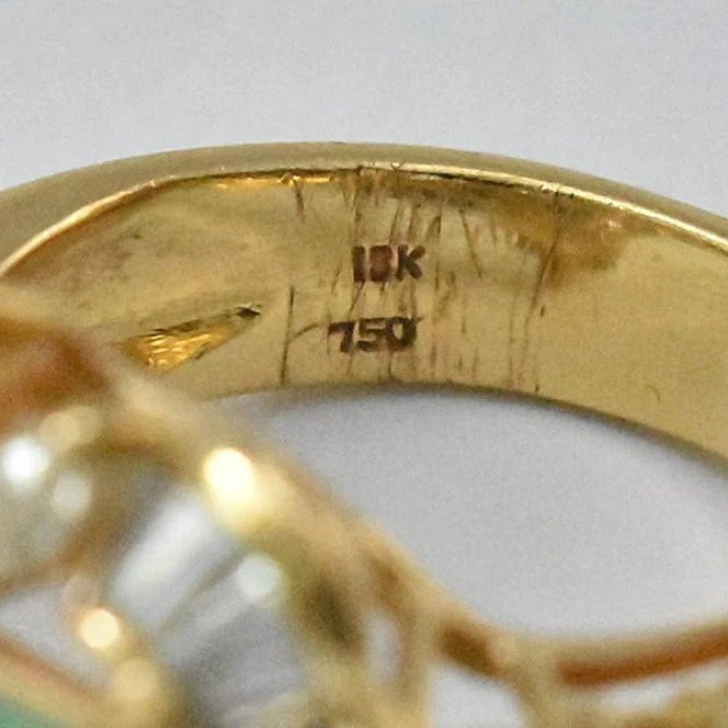 Bague vintage en or jaune 18 carats avec émeraude colombienne de 4,5 carats et diamant de 2,6 c-photo-5