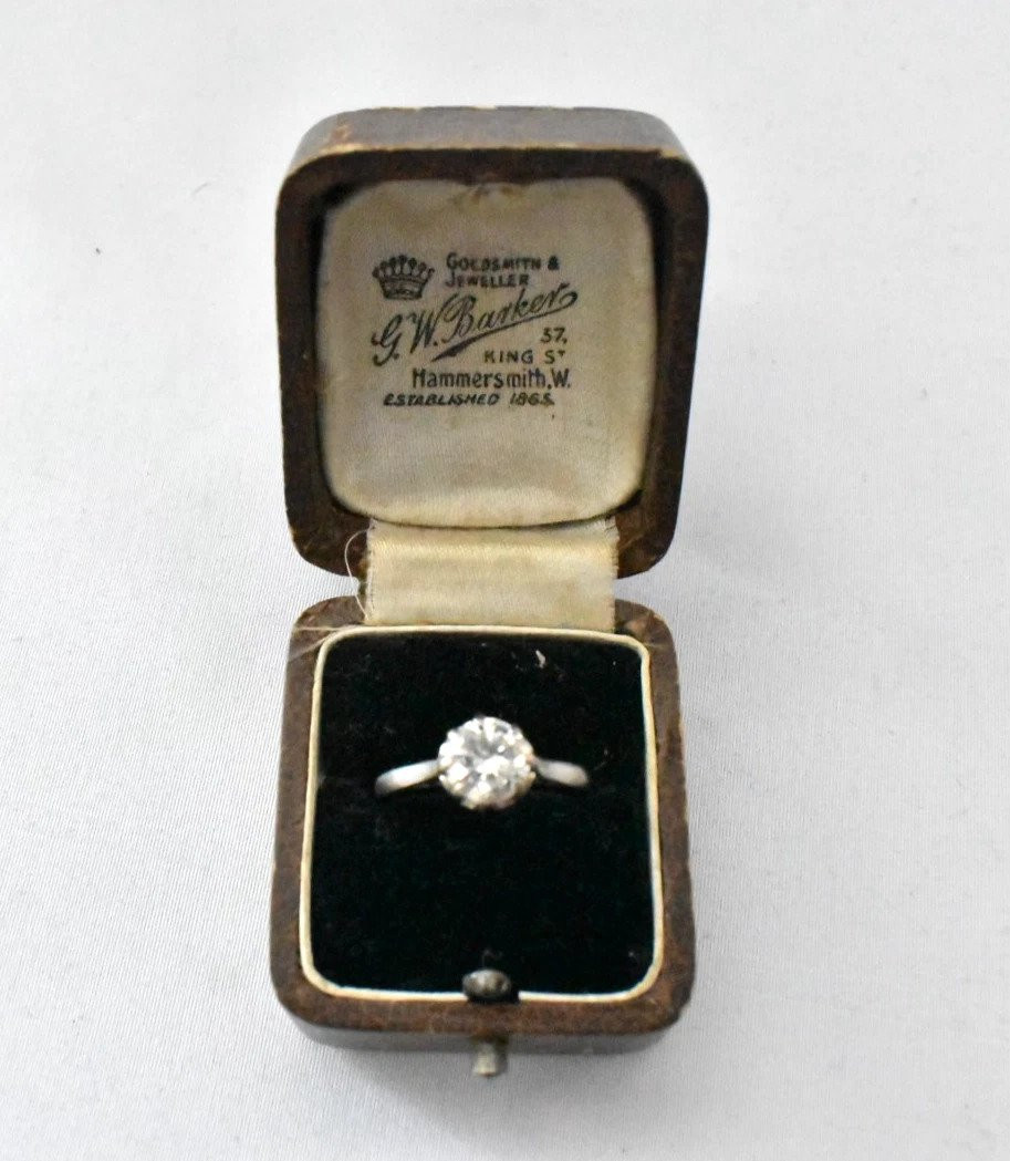Edwardian Platinum Diamond Solitaire Ring – Old European Cut – 1.25ct –-photo-4
