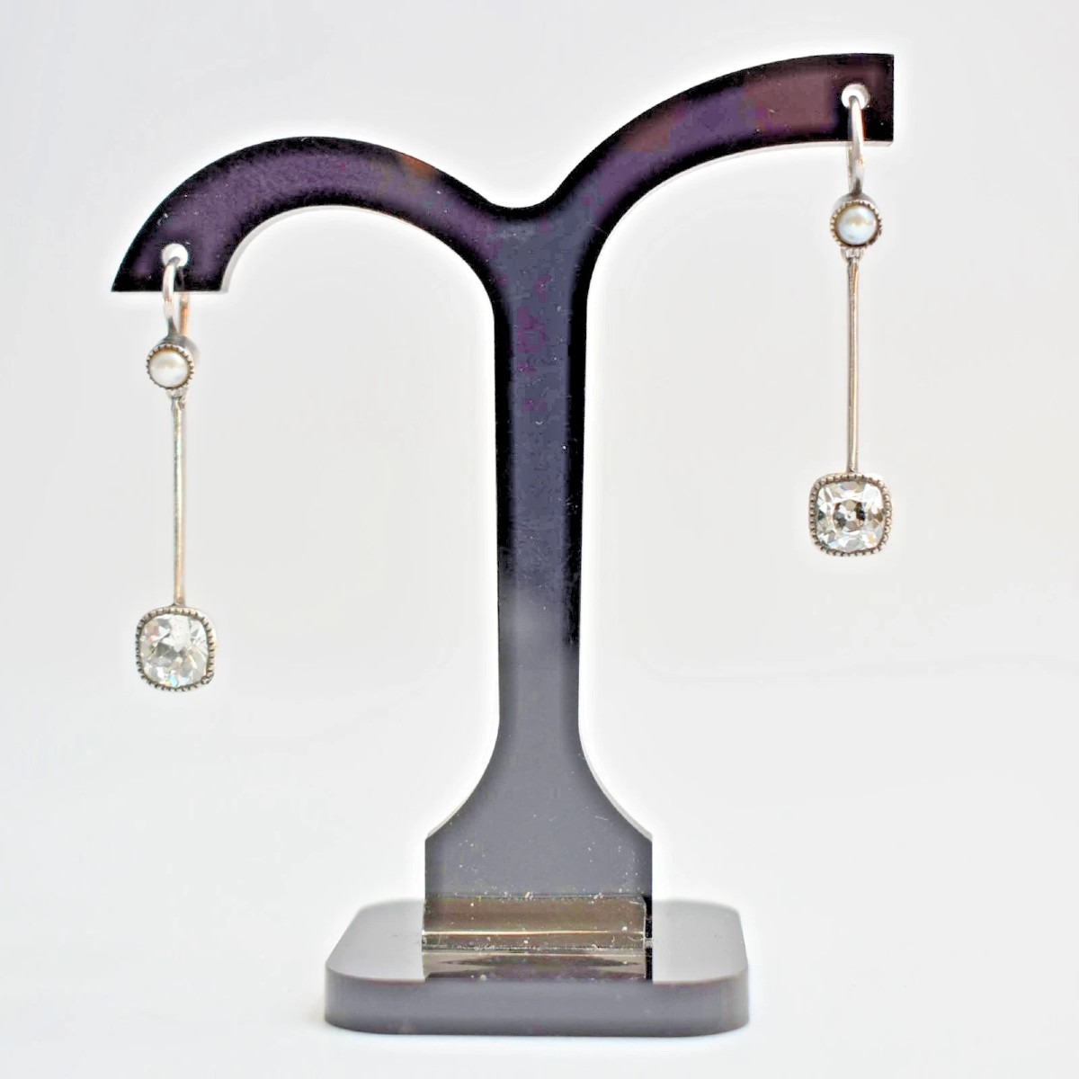Paire de boucles d'oreilles pendantes en or géorgien, 1 carat, diamant et perle de rocaille