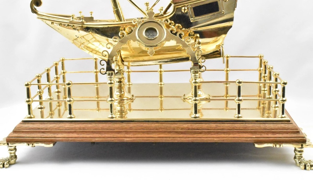 19th Century Large High Quality Antique Brass Model Ship With A Central Compass-photo-3
