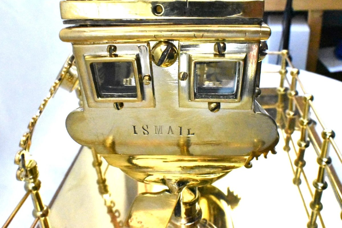 19th Century Large High Quality Antique Brass Model Ship With A Central Compass-photo-5