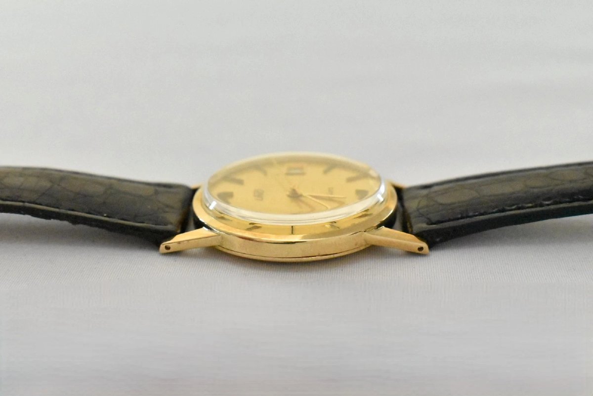 Vintage Uno Quartz Men's Watch-photo-1