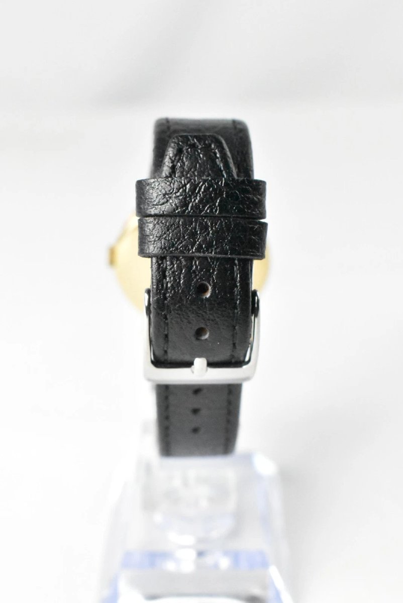 Montre-bracelet Cyma vintage des années 1940, en or massif 9 carats avec cadran en nacre.-photo-2