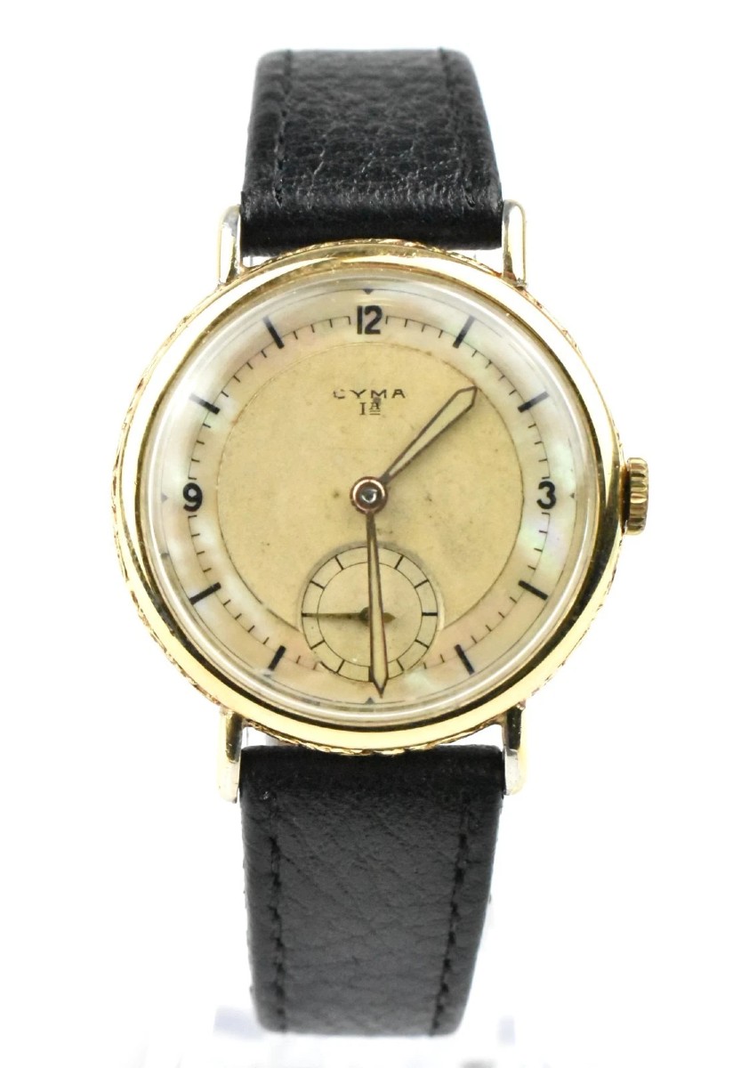 Montre-bracelet Cyma vintage des années 1940, en or massif 9 carats avec cadran en nacre.