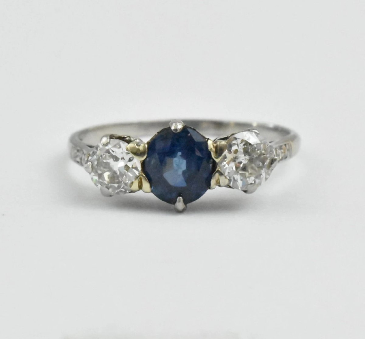 Antique Edwardian White Claw Set Three Stone 1ct Sapphire & 0.75ct Diamond Ring-photo-2