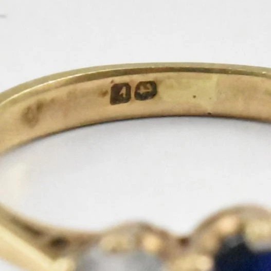 Vintage Mid-century 9ct Gold 3-stone Ring One Blue & Two White Synthetic Stones-photo-5