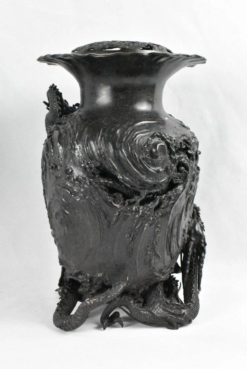 Vase Usubata japonais en bronze avec deux porte-bougies en forme de dragon et dragon-photo-4