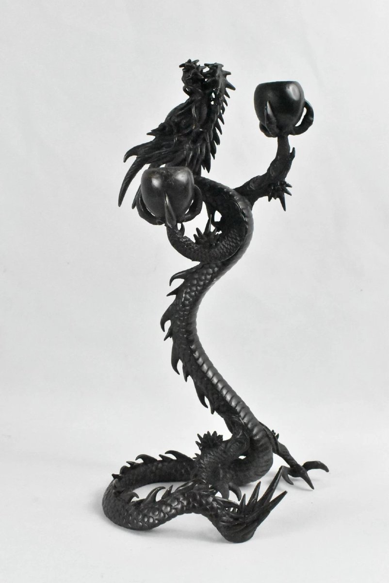 Vase Usubata japonais en bronze avec deux porte-bougies en forme de dragon et dragon-photo-1