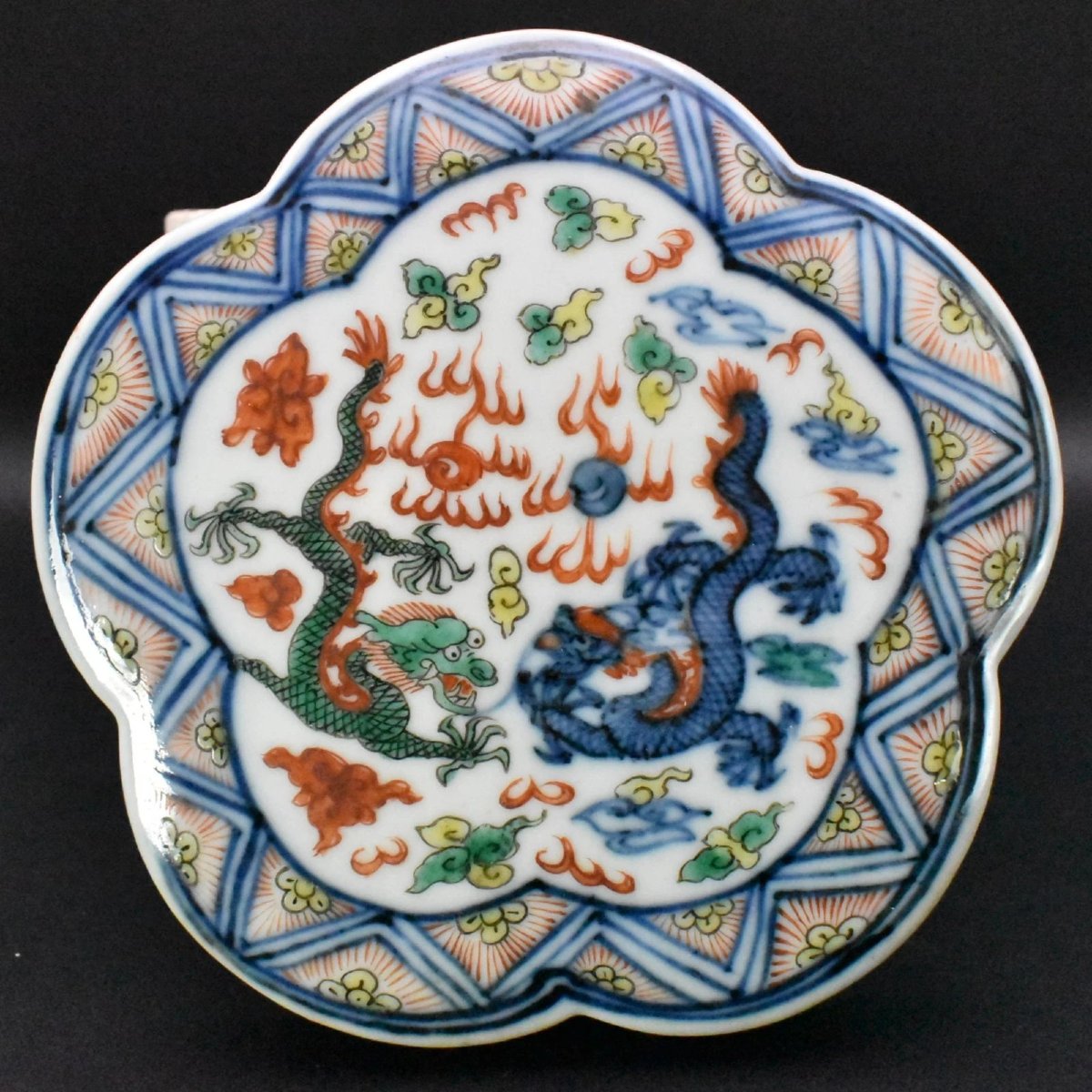 Pair Of Chinese Porcelain Wucai Lotus Form Cosmetic Boxes & Covers Cira 19th C-photo-3