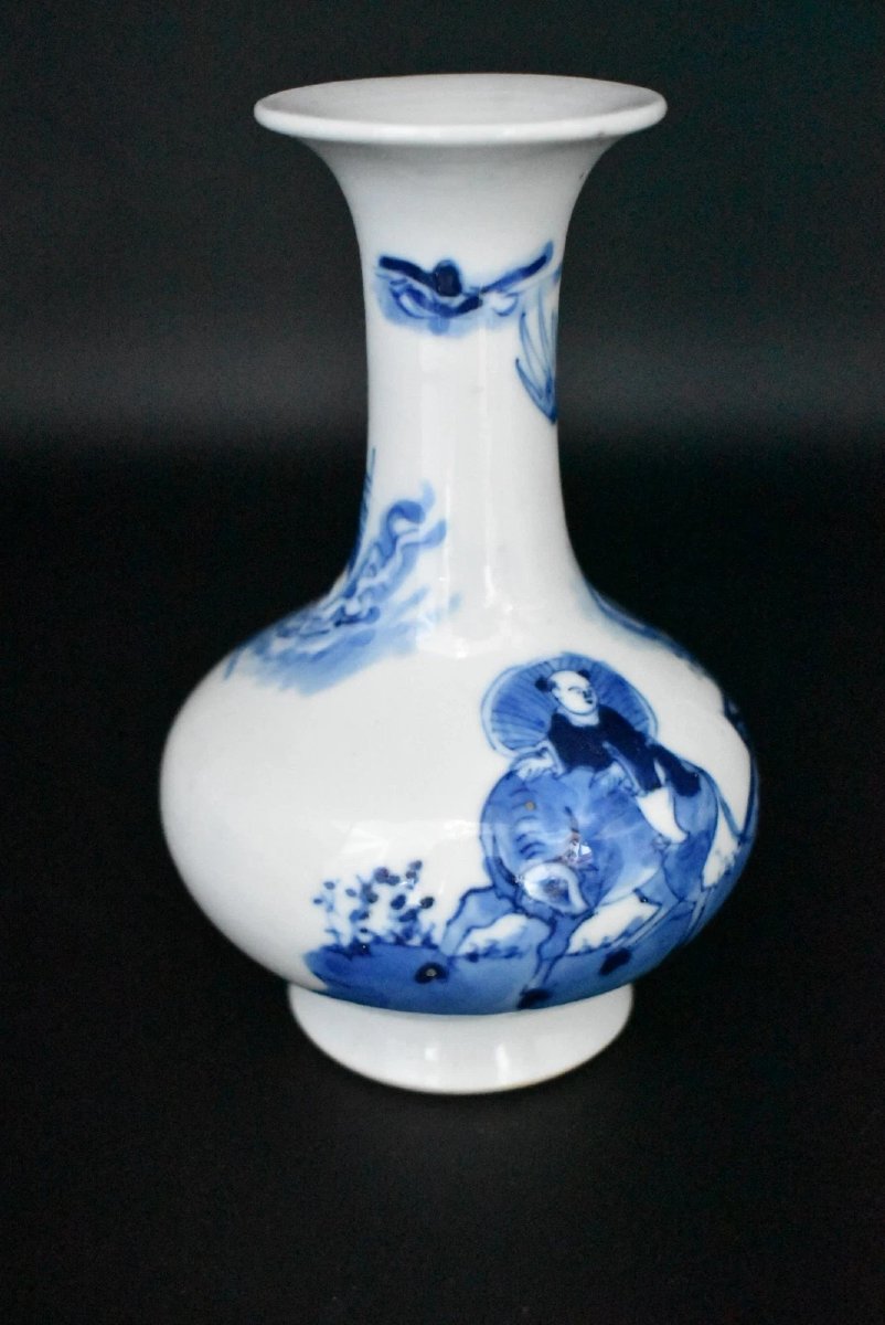 Vase bouteille en porcelaine bleue et blanche de Chine à col évasé-photo-4