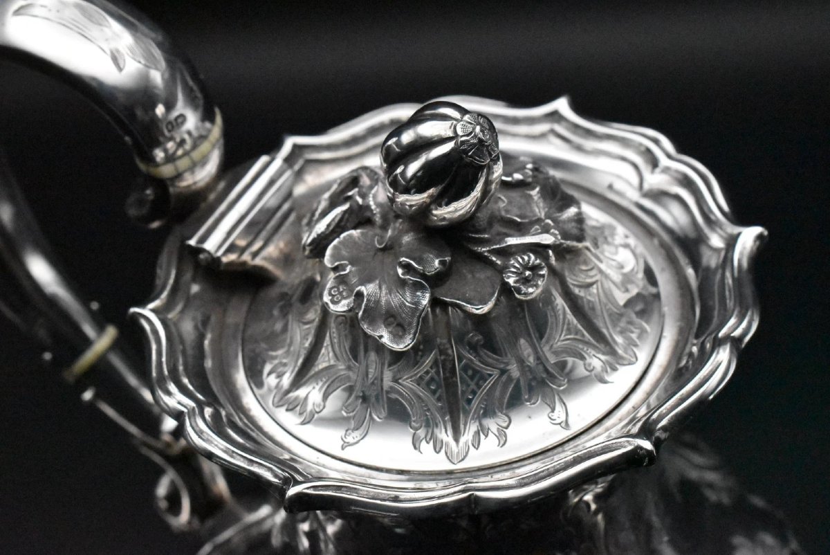 Cafetière/théière victorienne en argent massif ornée, datée de 1849 et gravée.-photo-6