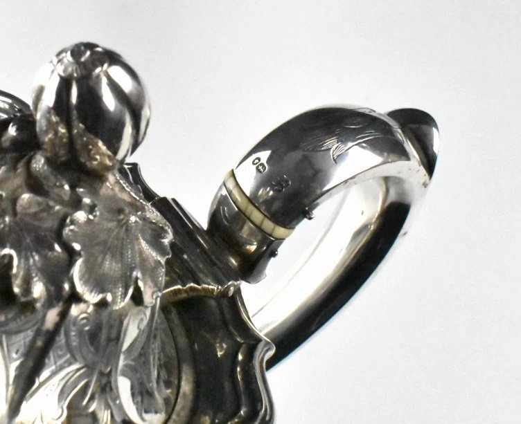 Cafetière/théière victorienne en argent massif ornée, datée de 1849 et gravée.-photo-7