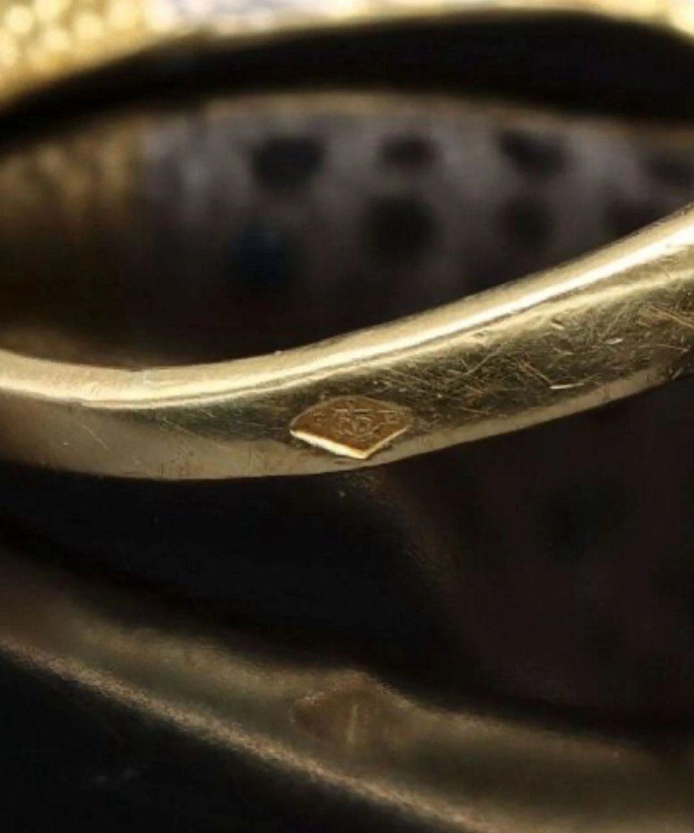 Bague vintage en or massif 18 carats sertie de diamants, ornée d'une panthère et d'un léopard-photo-1