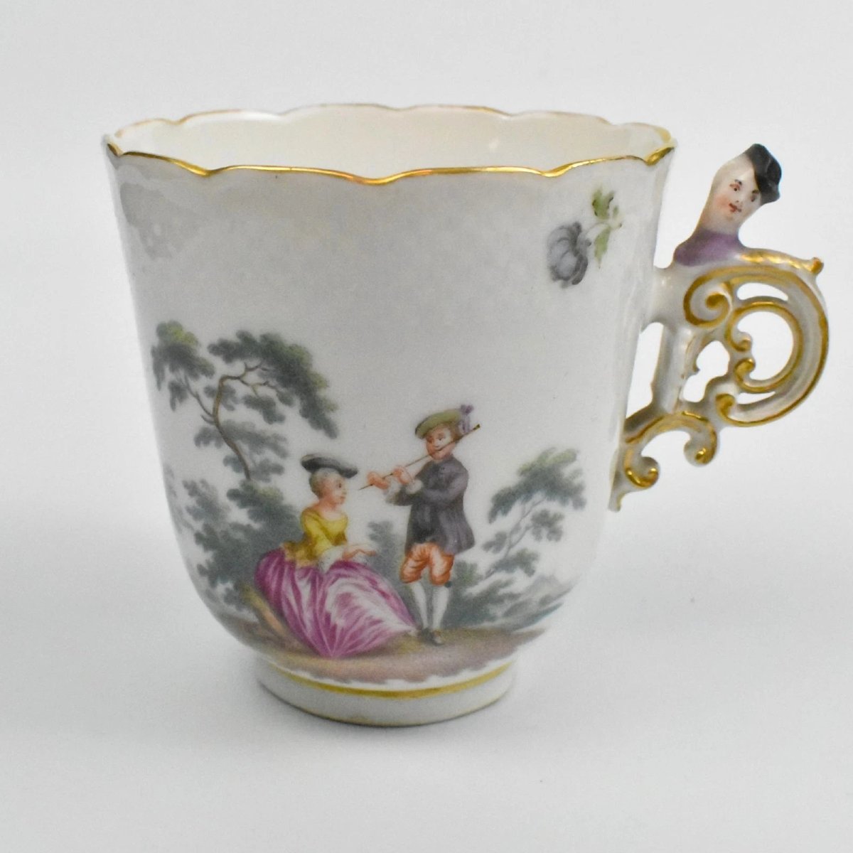 Rare Meissen Quatrefoil Shape Cup And Saucer, Dating To Circa 1745-photo-2