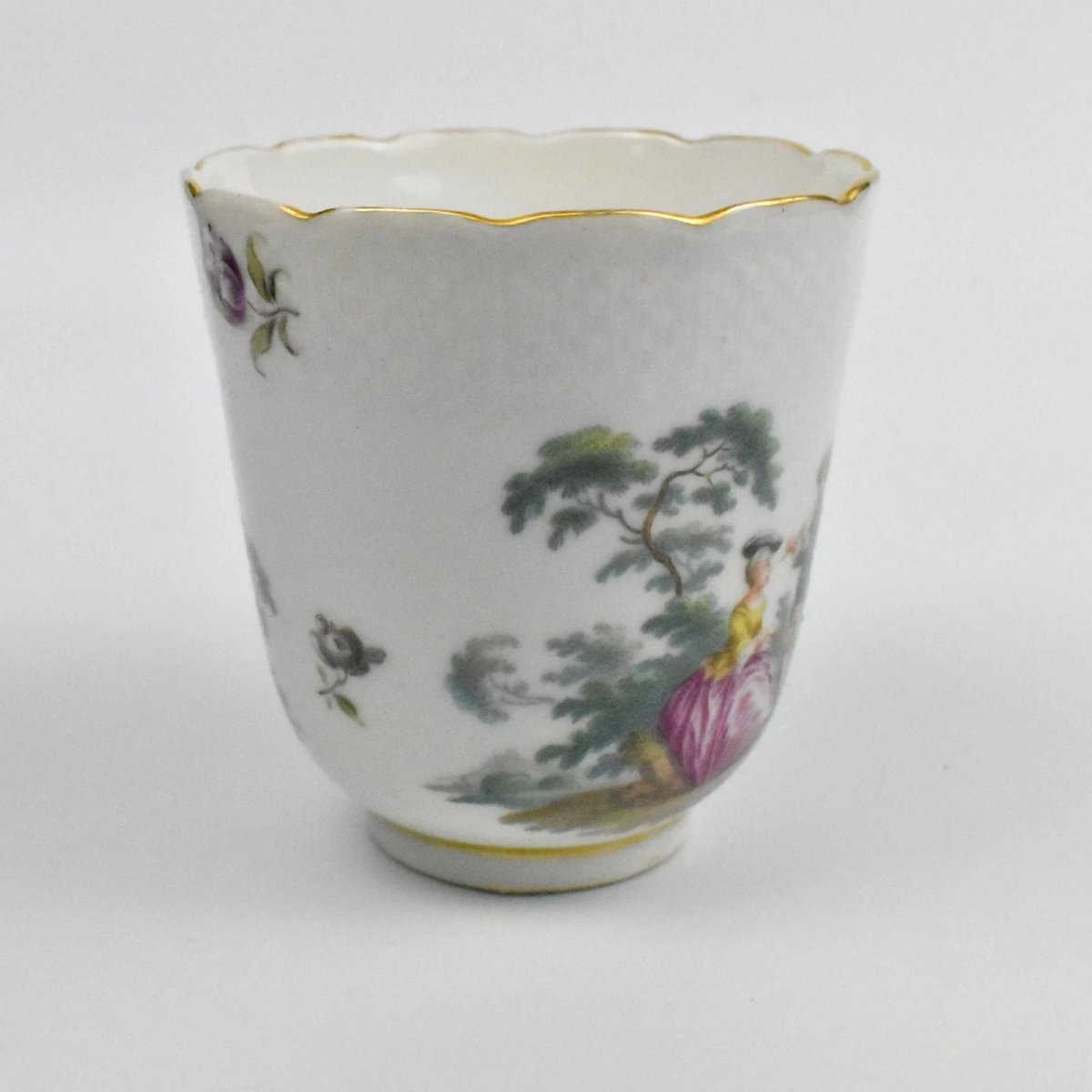 Rare Meissen Quatrefoil Shape Cup And Saucer, Dating To Circa 1745-photo-3