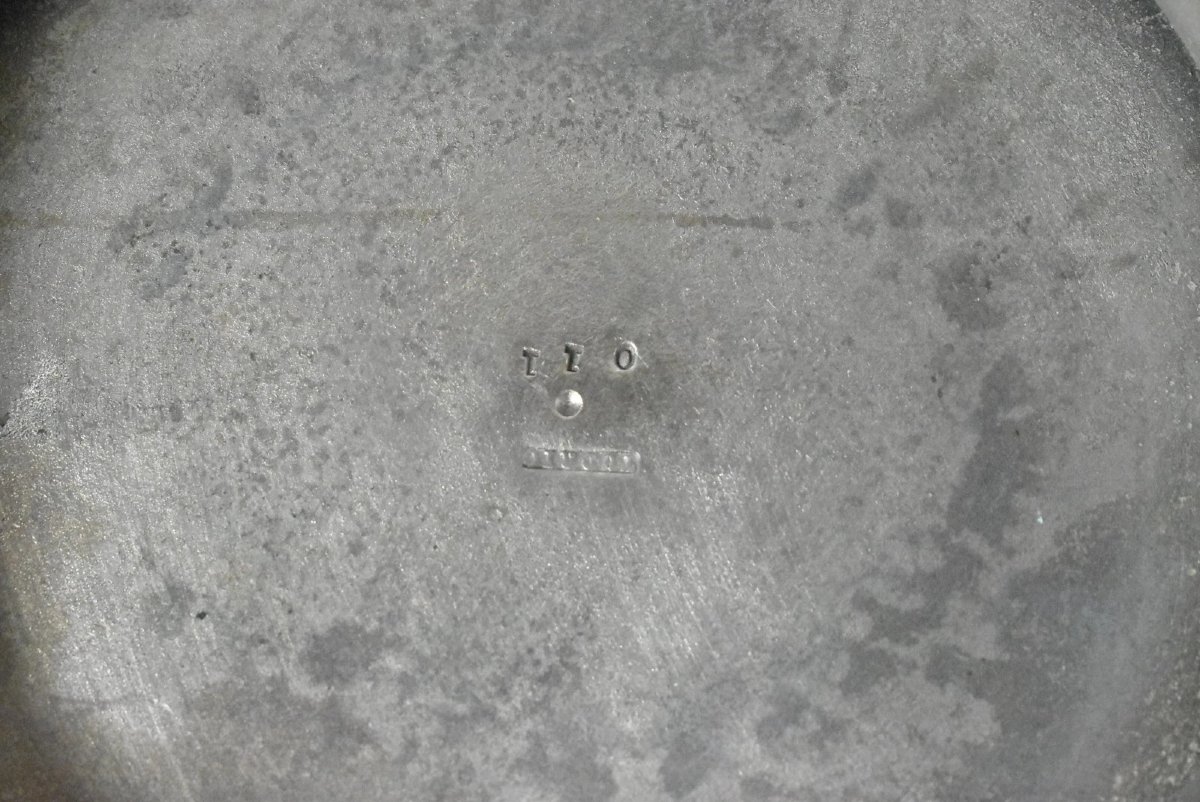 Coupe à roses à deux anses en étain Tudric de David Veasey, fabriquée par Liberty & Co en 1900-photo-5