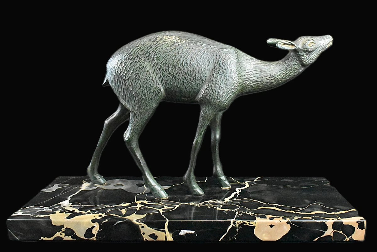 Art Deco Bronze Sculpture Of A Deer (doe) Mounted On A Black Marble Base-photo-1