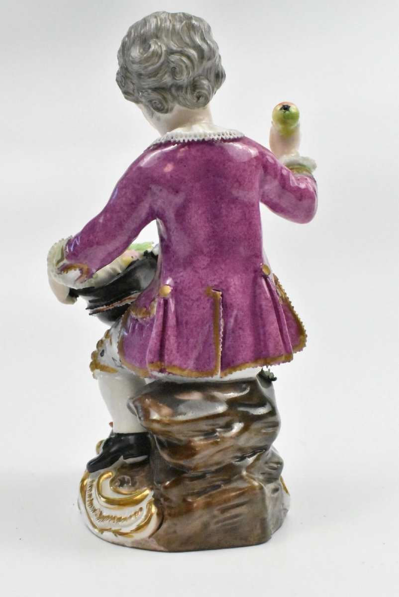 Meissen Porcelain Figure Seated Boy Gardener Fruit Seller Mark 18th/19th C-photo-3