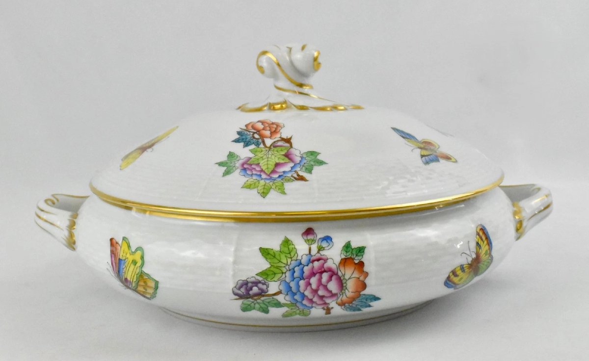 Paire de grandes soupières Herend Queen Victoria à couvercle, motif papillons et fleurs-photo-4