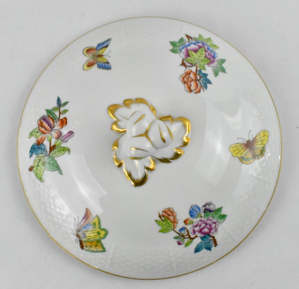 Paire de grandes soupières Herend Queen Victoria à couvercle, motif papillons et fleurs-photo-2