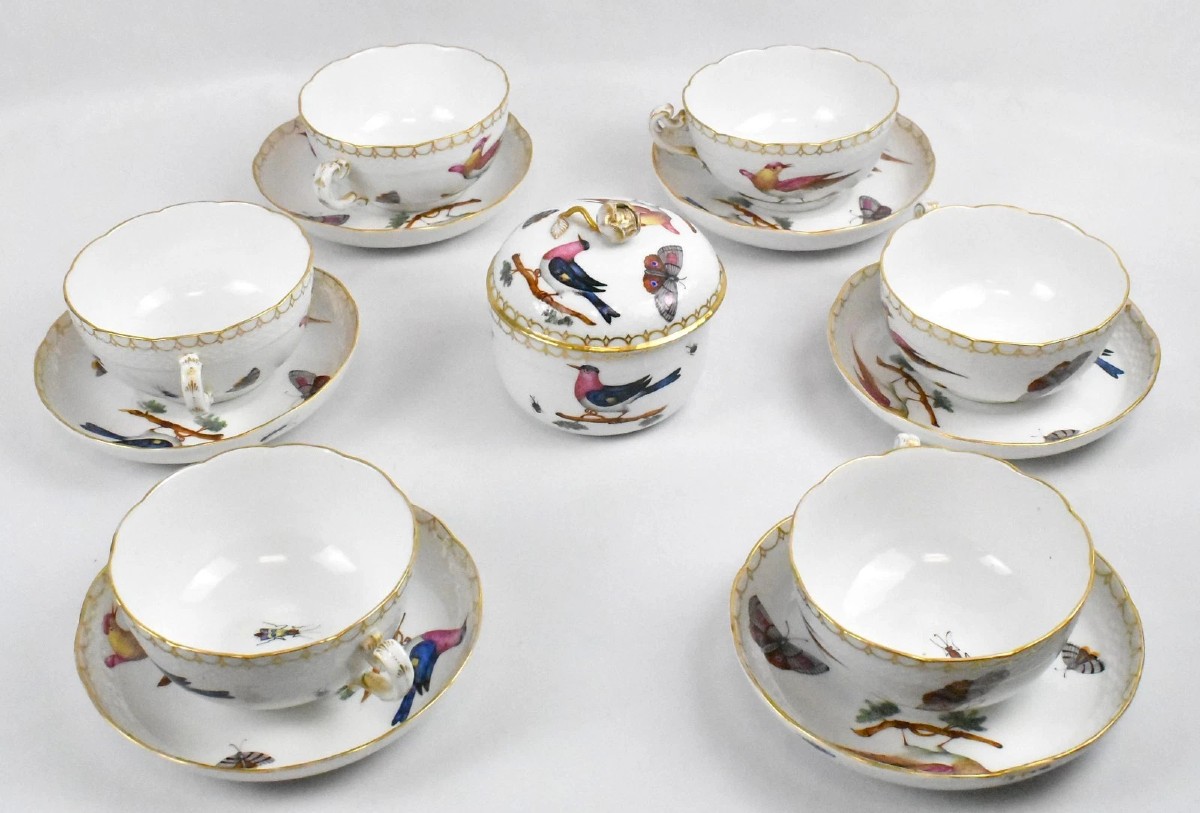 Lot de 6 tasses à thé et soucoupes Herend Rothschild à motif Oiseau (RO) et sucrier avec couver