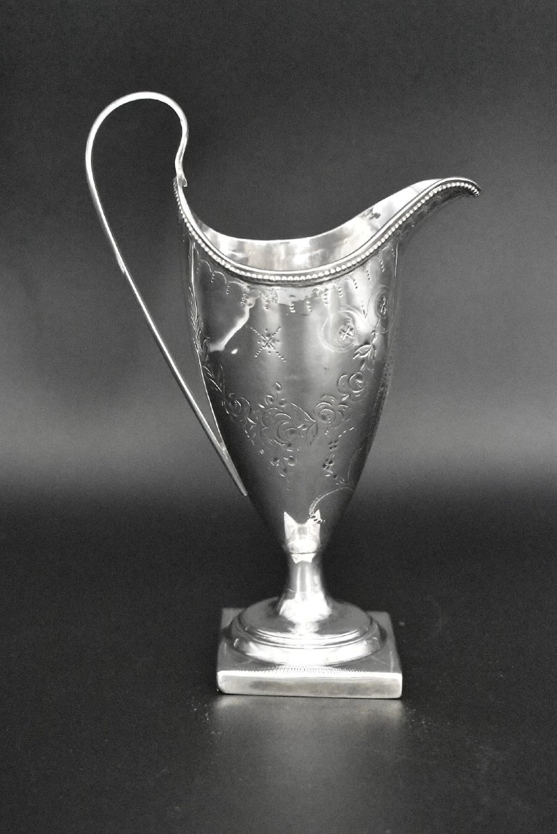 1786 John Lambe London Solid Silver George III Helmet-style Cream Jug-photo-1