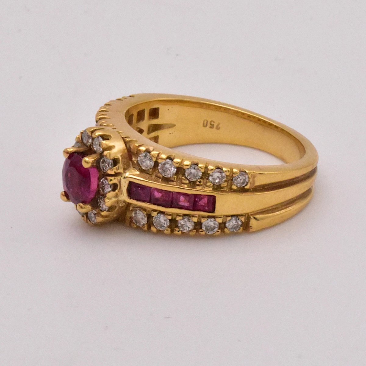 Bague grecque vintage en or jaune 18 carats sertie d'un rubis de 0,50 carat et d'un diamant de -photo-1