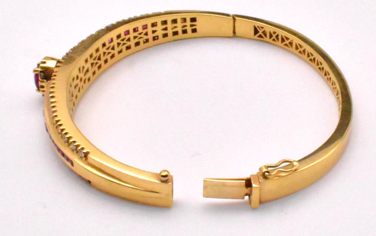 Bracelet jonc grec vintage en or 18 carats, rubis 0,70 carat, diamants 0,97 carat, fabriqué en -photo-3