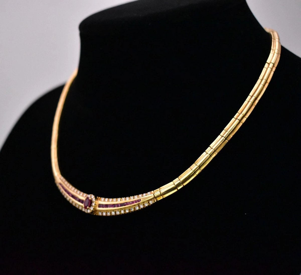 A Greek Vintage 18ct Yellow Gold 1ct Ruby & 1.68ct Diamond Necklace-photo-4