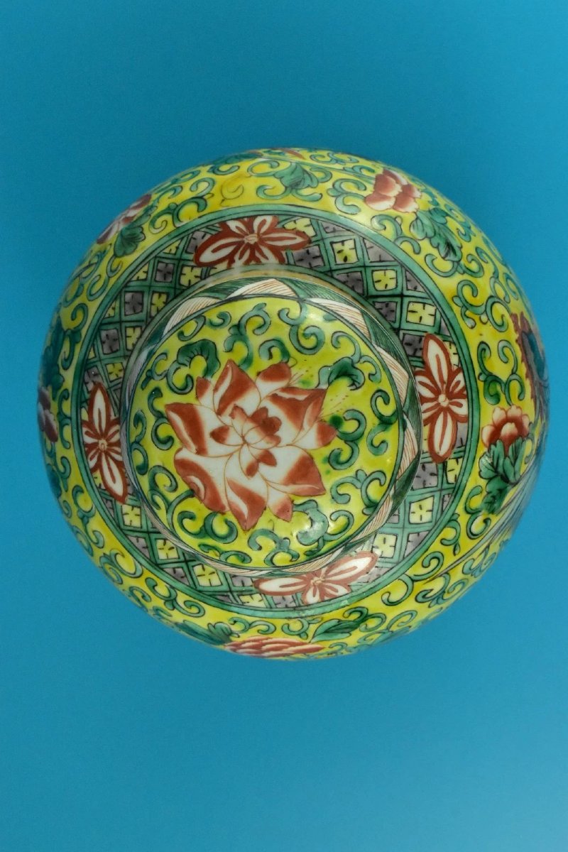 Pot à gingembre ancien chinois Qing Famille Jaune Wucai en porcelaine jaune Phoenix-photo-4