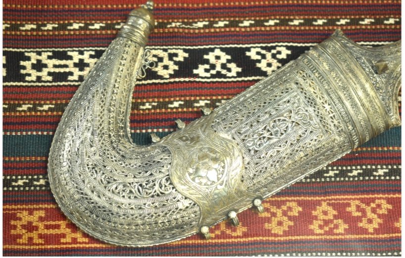 Antique Yemeni Bedouin Jambiya Dagger Silver Repousse Framed Tribal Artifact-photo-3