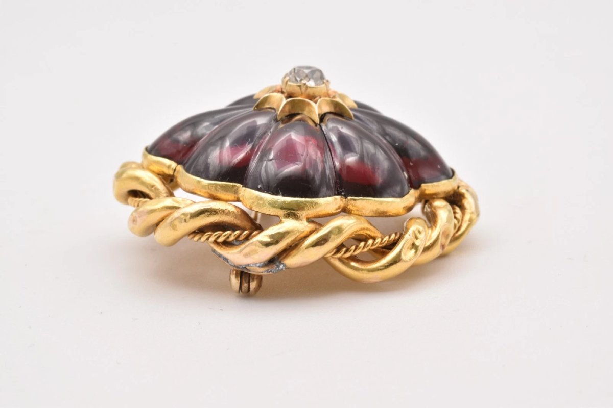 Grande broche ancienne victorienne en or 15 carats, ornée d'un grenat anthracite et de diamants-photo-2