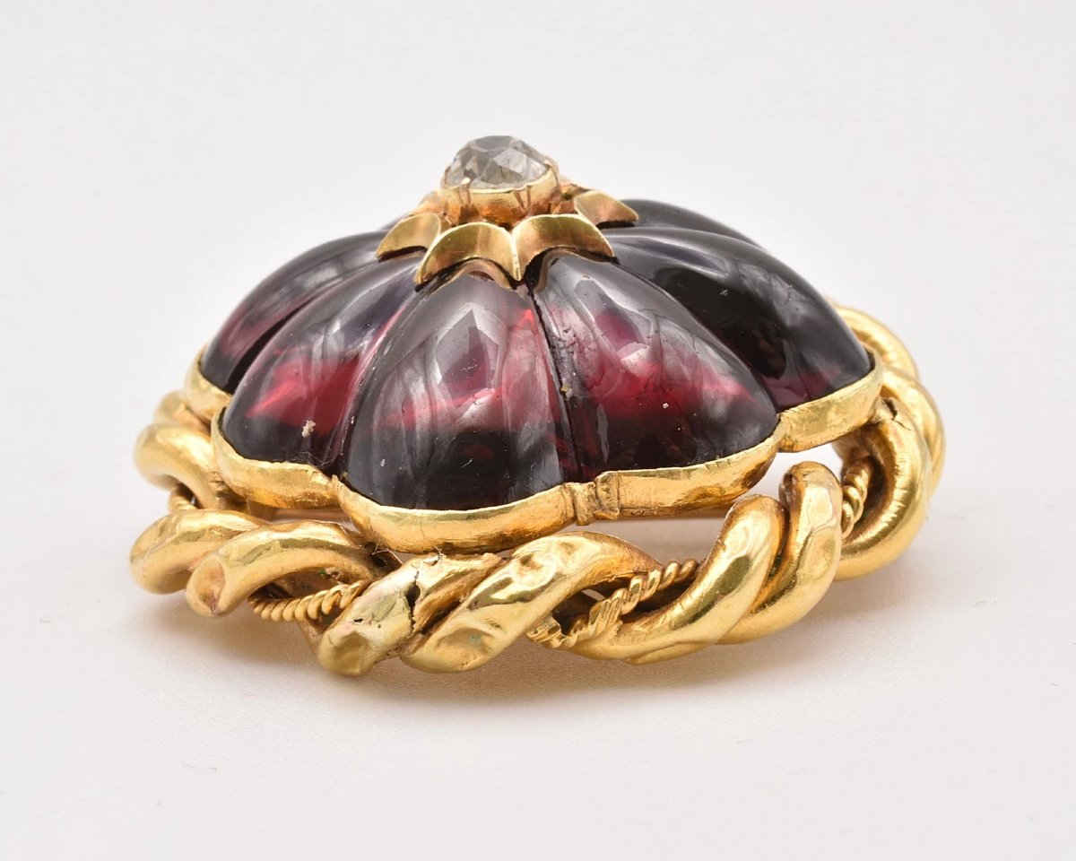 Grande broche ancienne victorienne en or 15 carats, ornée d'un grenat anthracite et de diamants-photo-3